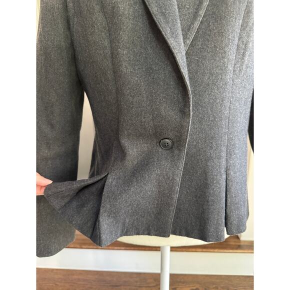 Vintage Sasson Gray Wool Blazer with Velvet Collar - Picture 6 of 9